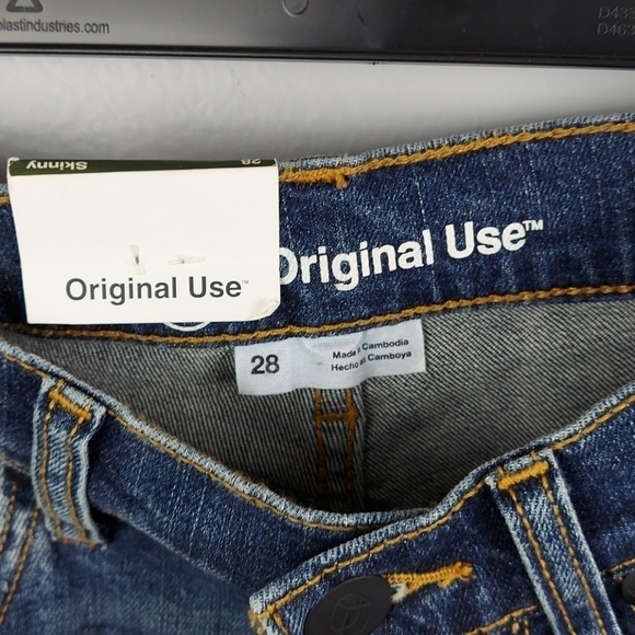 Mens Skinny Fit Mid-Rise Destructured Jeans - Picture 3 of 7